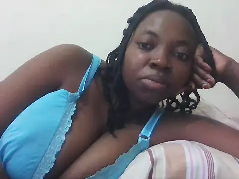 Snapshot of Sexxy_blush1 chatting on 10.10.25 Sexxy blush1 online show from 10.10.25