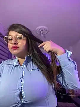 MiiaaJoness online show from 12.23.24