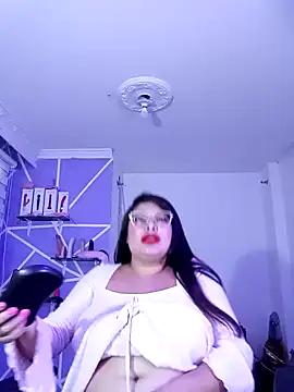 MiiaaJoness online show from 01.28.25