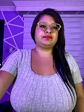 MiiaaJoness online show from 09.11.25