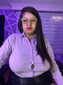 MiiaaJoness online show from 10.27.25