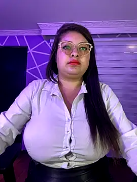 MiiaaJoness online show from 10.29.25