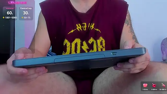 Snapshot of JacoLive chatting on 09.22.25 JacoLive online show from 09.22.25