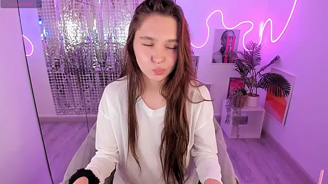 ChloeSunny online show from 07.03.26