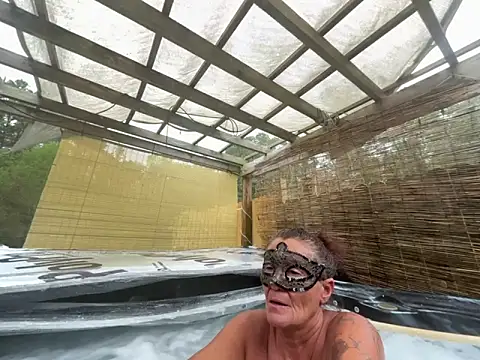 Snapshot of prainxxx22 chatting on 09.30.25 prainxxx22 online show from 09.30.25