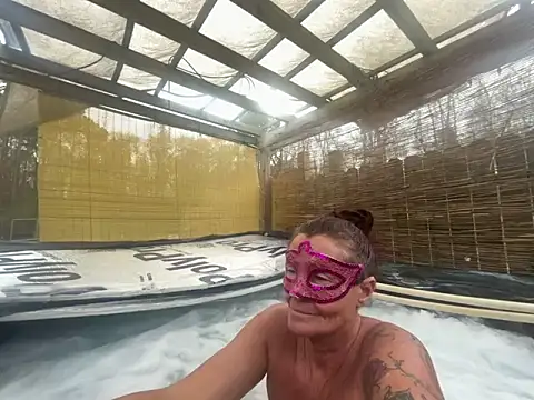 Snapshot of prainxxx22 chatting on 12.01.25 prainxxx22 online show from 12.01.25