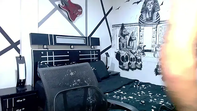 Snapshot of daimon_rockkk chatting on 01.21.25 daimon rockkk online show from 01.21.25