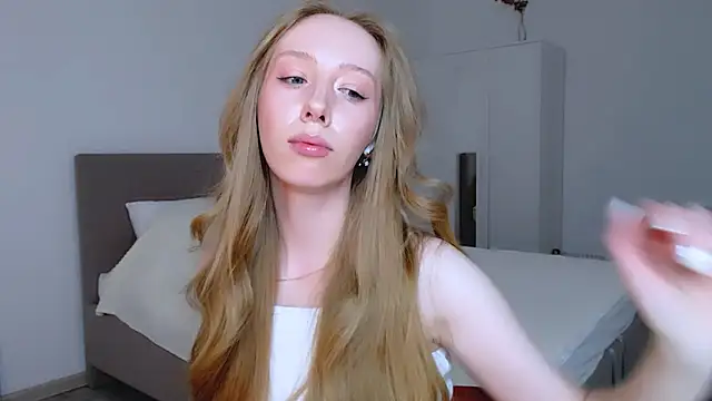 Luna insniity online show from 12.13.24