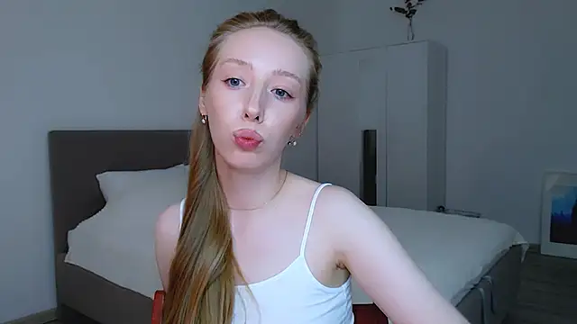 Luna insniity online show from 02.23.25