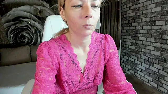 Snapshot of Eva_Melow chatting on 05.31.26 Eva Melow online show from 05.31.26