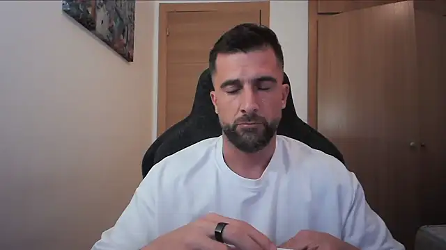 Snapshot of alex877x chatting on 09.27.25 alex877x online show from 09.27.25