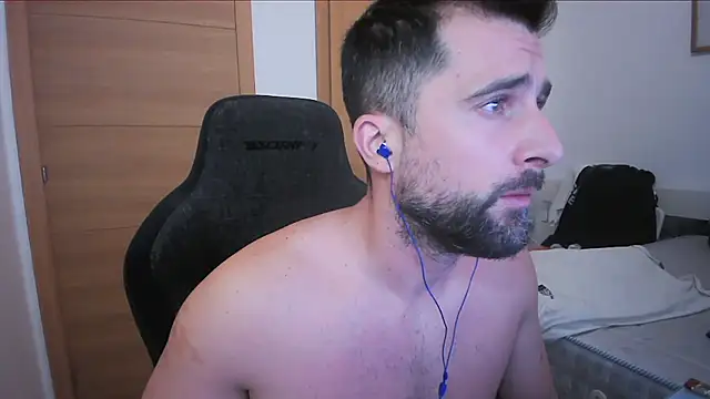 Snapshot of alex877x chatting on 10.09.25 alex877x online show from 10.09.25