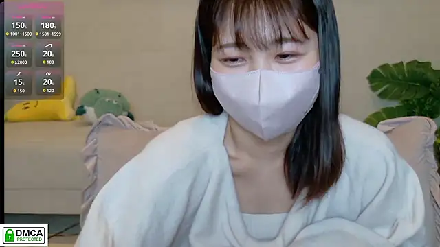 Snapshot of SUZU_ chatting on 02.10.26 SUZU online show from 02.10.26