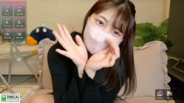 Snapshot of SUZU_ chatting on 02.25.26 SUZU online show from 02.25.26