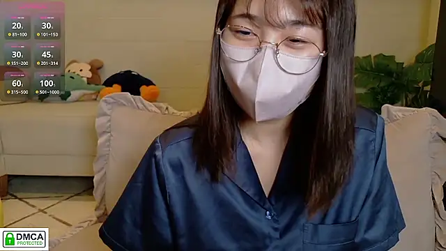 Snapshot of SUZU_ chatting on 02.26.26 SUZU online show from 02.26.26