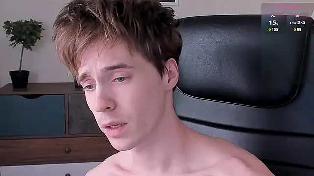 Snapshot of _tokyo_ghoul chatting on 02.15.25 tokyo ghoul online show from 02.15.25