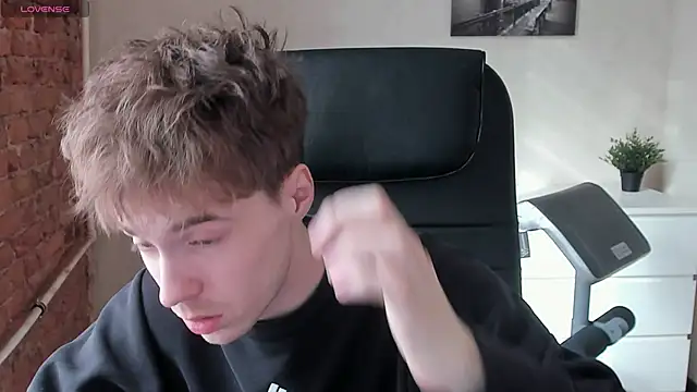 Snapshot of _tokyo_ghoul chatting on 03.07.25 tokyo ghoul online show from 03.07.25