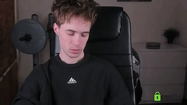 Snapshot of _tokyo_ghoul chatting on 12.04.25 tokyo ghoul online show from 12.04.25