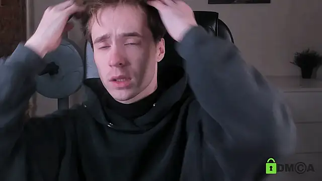 Snapshot of _tokyo_ghoul chatting on 12.14.25 tokyo ghoul online show from 12.14.25