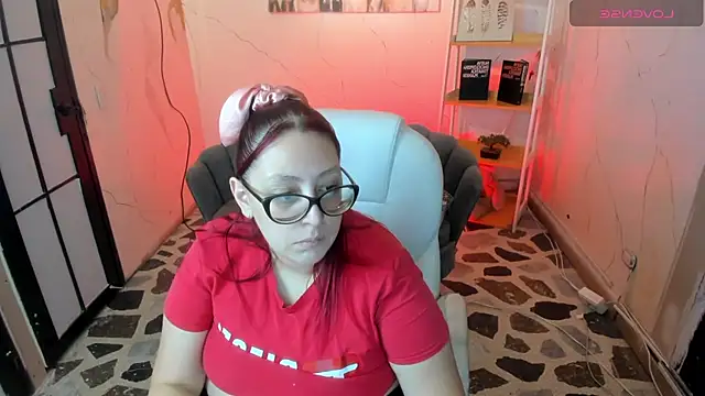 Snapshot of NiickyJones chatting on 09.16.25 NiickyJones online show from 09.16.25