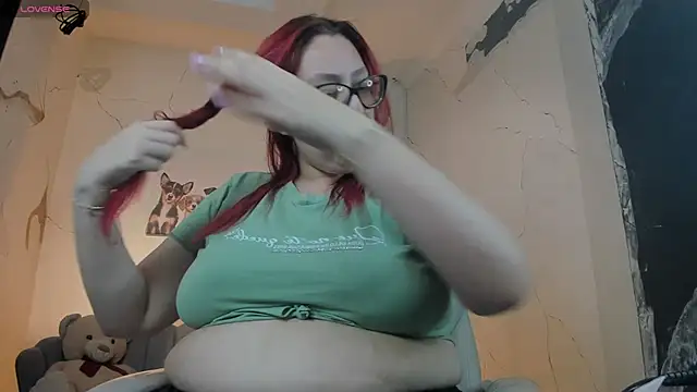 Snapshot of NiickyJones chatting on 11.04.25 NiickyJones online show from 11.04.25