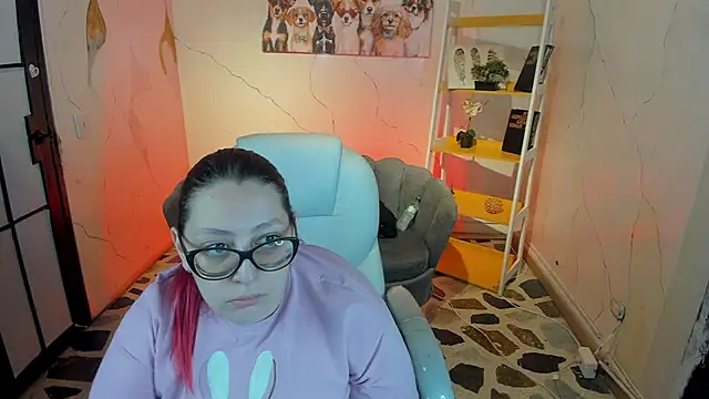 Snapshot of NiickyJones chatting on 11.06.25 NiickyJones online show from 11.06.25