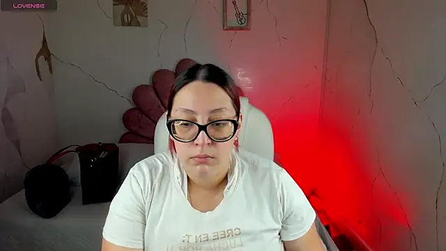 NiickyJones online show from 02.11.26