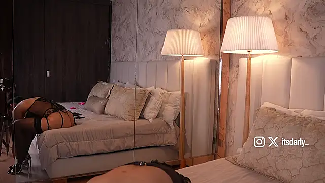 Rosalie vega online show from 04.18.26