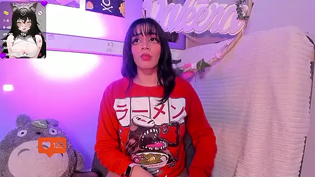 Snapshot of Valeera_Evans8 chatting on 12.03.24 Valeera Evans8 online show from 12.03.24