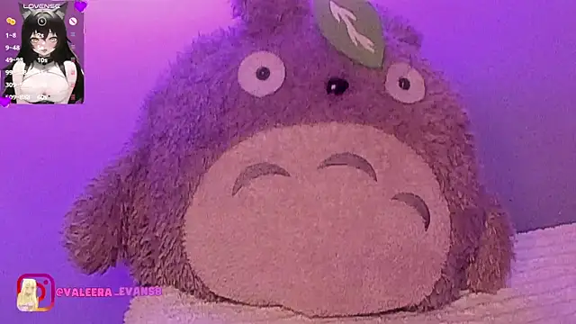 Snapshot of Valeera_Evans8 chatting on 03.21.25 Valeera Evans8 online show from 03.21.25