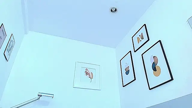 littlee emilyy  online show from 12.22.24