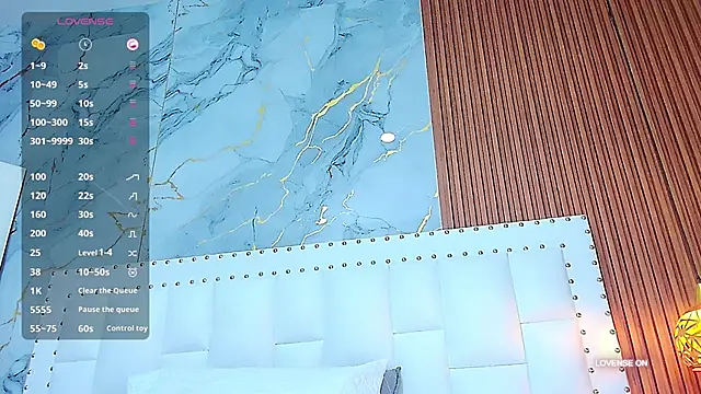 littlee emilyy  online show from 01.29.25