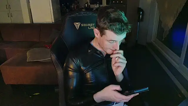 Str8boyy online show from 12.16.24