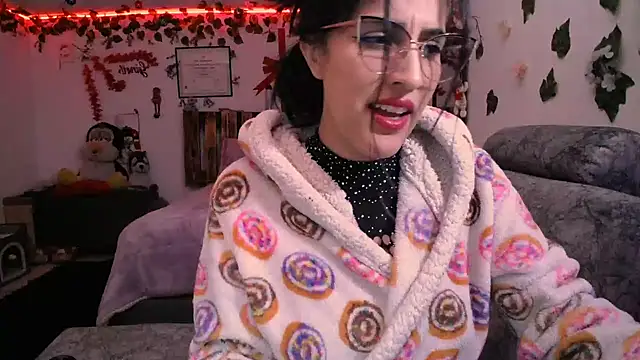 azahar  ziiz online show from 12.19.24