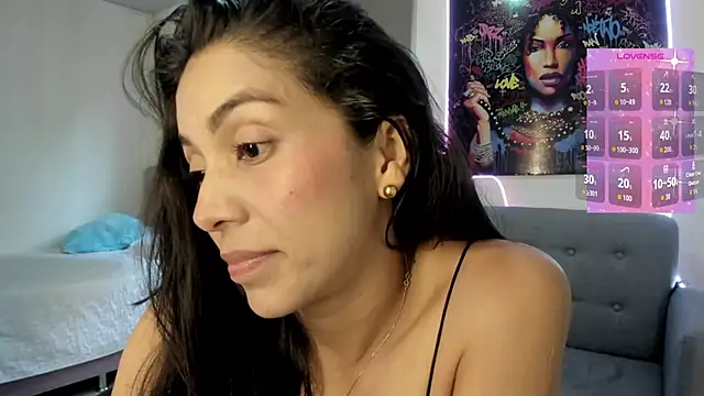 Snapshot of andykiuty chatting on 11.11.25 andykiuty online show from 11.11.25