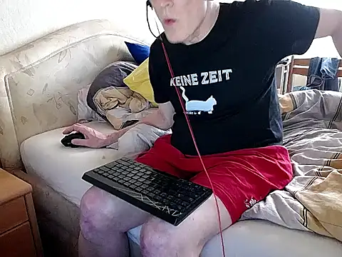 Snapshot of HornyRalfi55 chatting on 02.12.26 HornyRalfi55 online show from 02.12.26