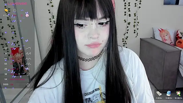 Snapshot of SelenaCute chatting on 02.24.25 SelenaCute online show from 02.24.25