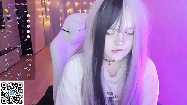 SelenaCute online show from 02.10.26