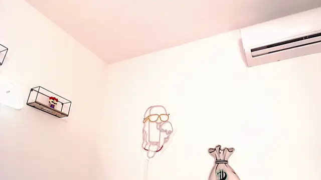 eileen tanihara online show from 01.12.25