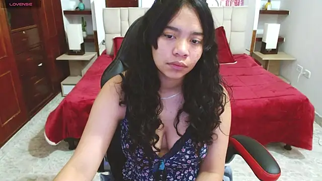 laureentt  online show from 02.21.25