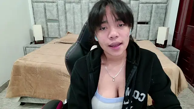 laureentt  online show from 04.16.26