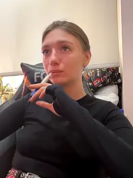 SwettyMolly online show from 09.16.25