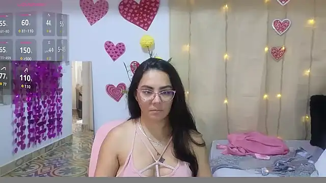 Snapshot of lovely_trix chatting on 11.26.25 lovely trix online show from 11.26.25