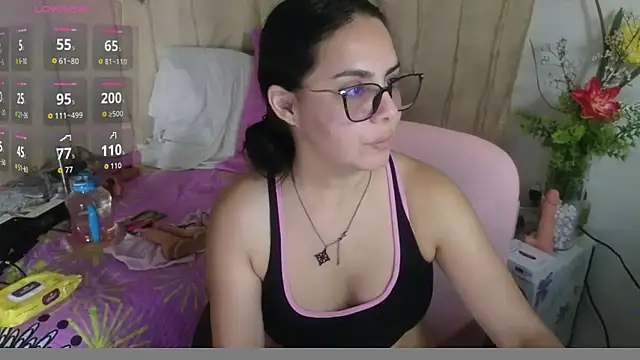 Snapshot of lovely_trix chatting on 05.14.26 lovely trix online show from 05.14.26