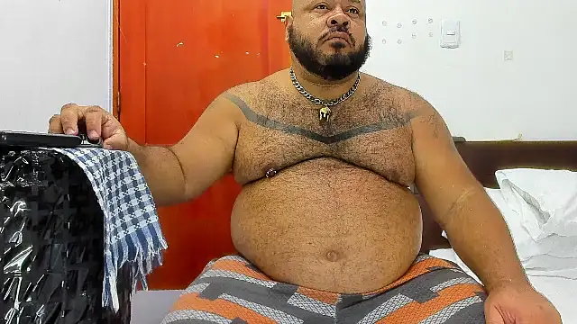 Latino bigcock online show from 11.22.25