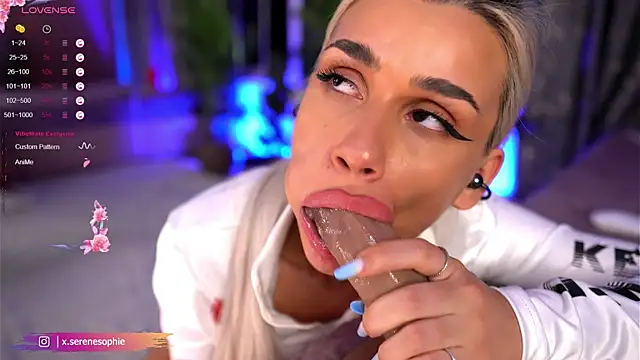 Snapshot of Serene_Sophiex chatting on 02.05.25 Serene Sophiex online show from 02.05.25
