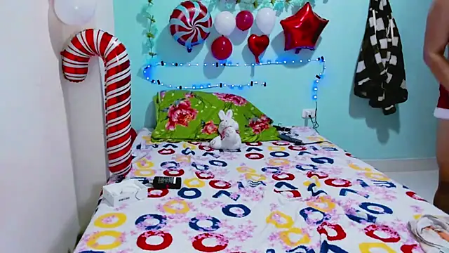 SofiaOlivares online show from 12.20.24