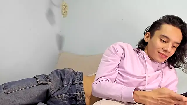 Snapshot of imcoltonalvin chatting on 01.24.25 imcoltonalvin online show from 01.24.25