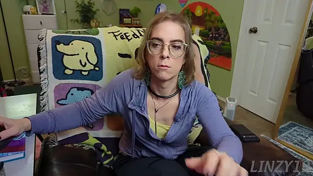 Linzy 19 online show from 02.11.25