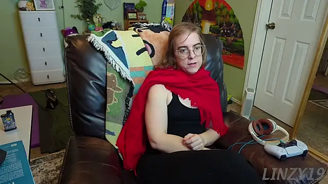 Linzy 19 online show from 03.05.25